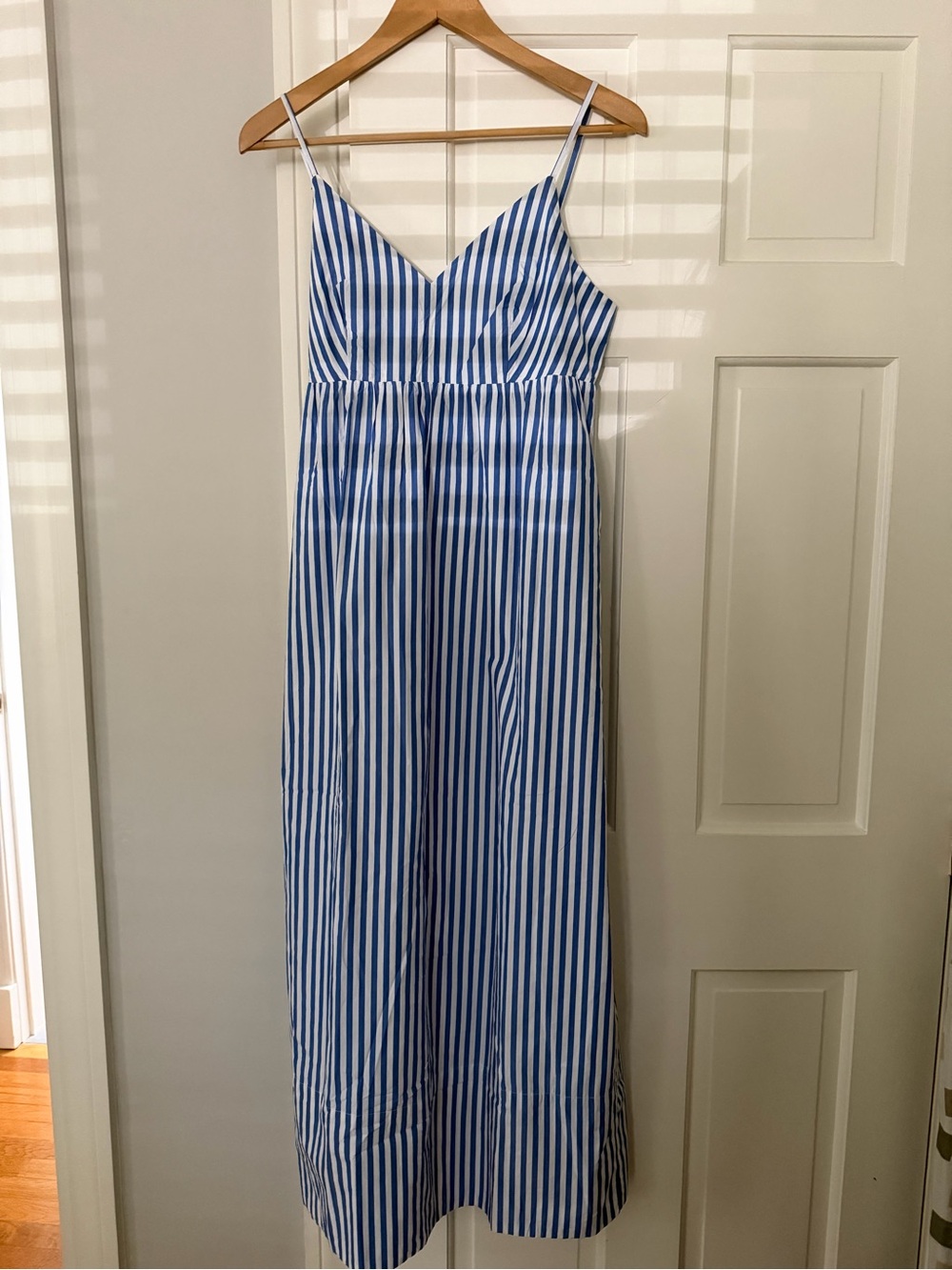 NWOT Quince Blue and White Striped V-Neck Maxi Dress Size XSmall
